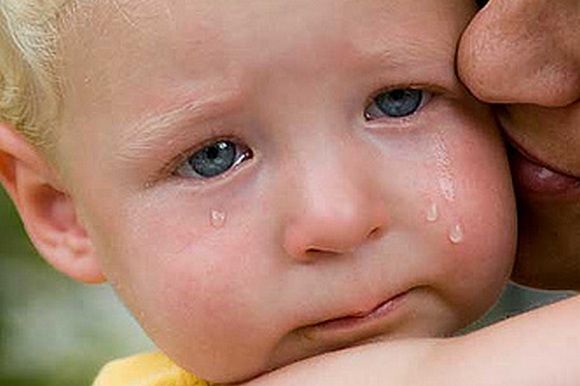 Причини плачу немовляти